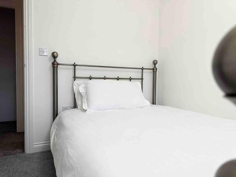 Serene Home Ideally Connected To Central London Bromley Exteriör bild