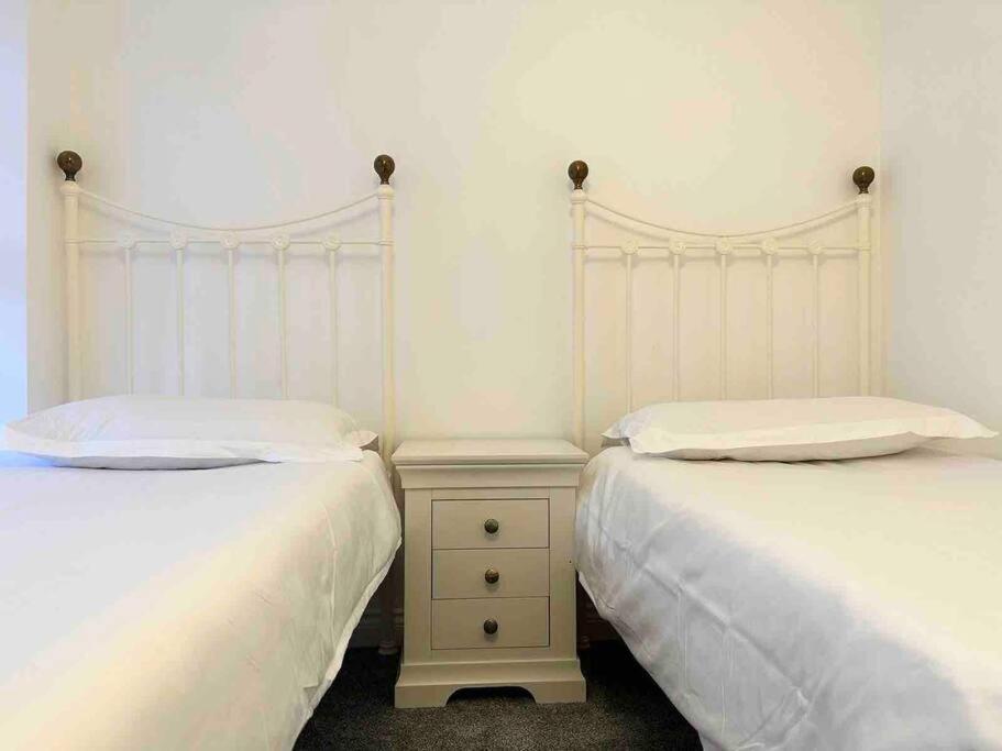 Serene Home Ideally Connected To Central London Bromley Exteriör bild