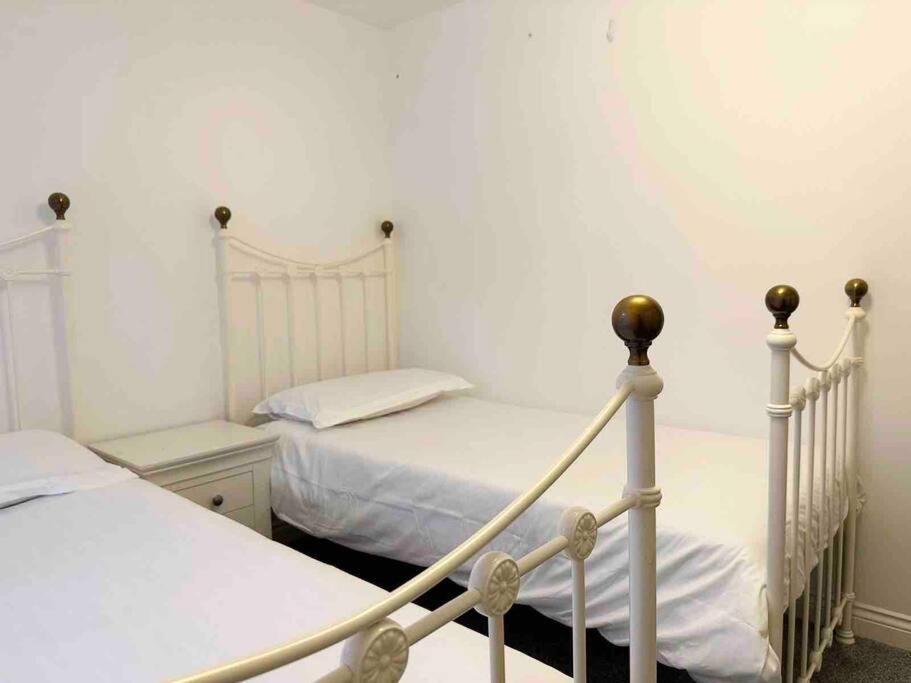 Serene Home Ideally Connected To Central London Bromley Exteriör bild