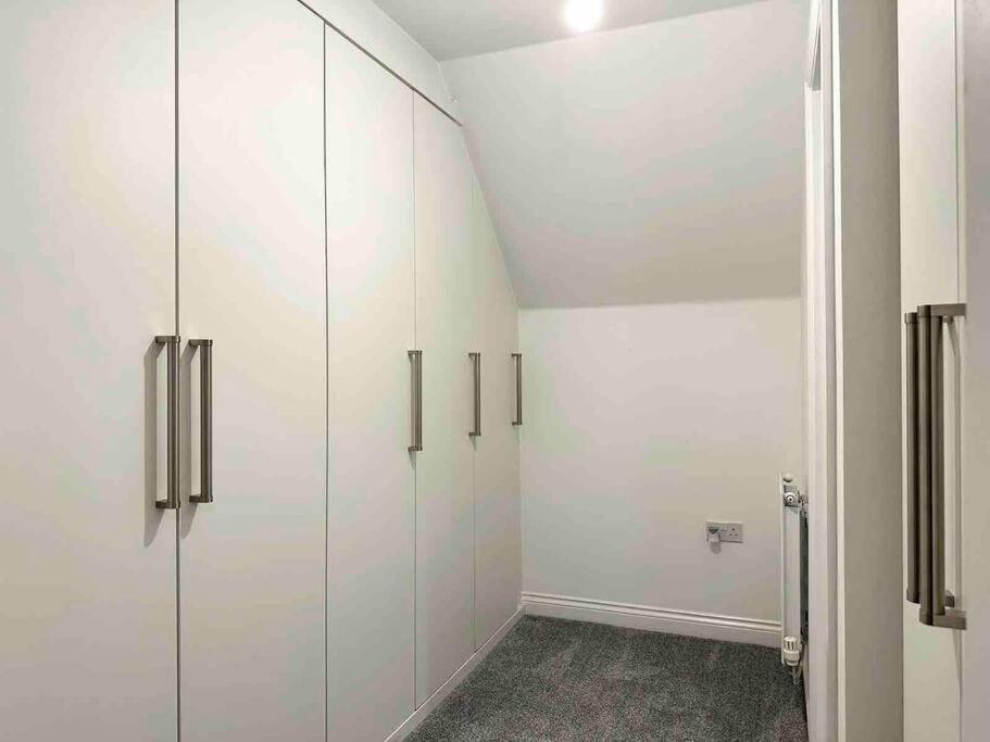 Serene Home Ideally Connected To Central London Bromley Exteriör bild