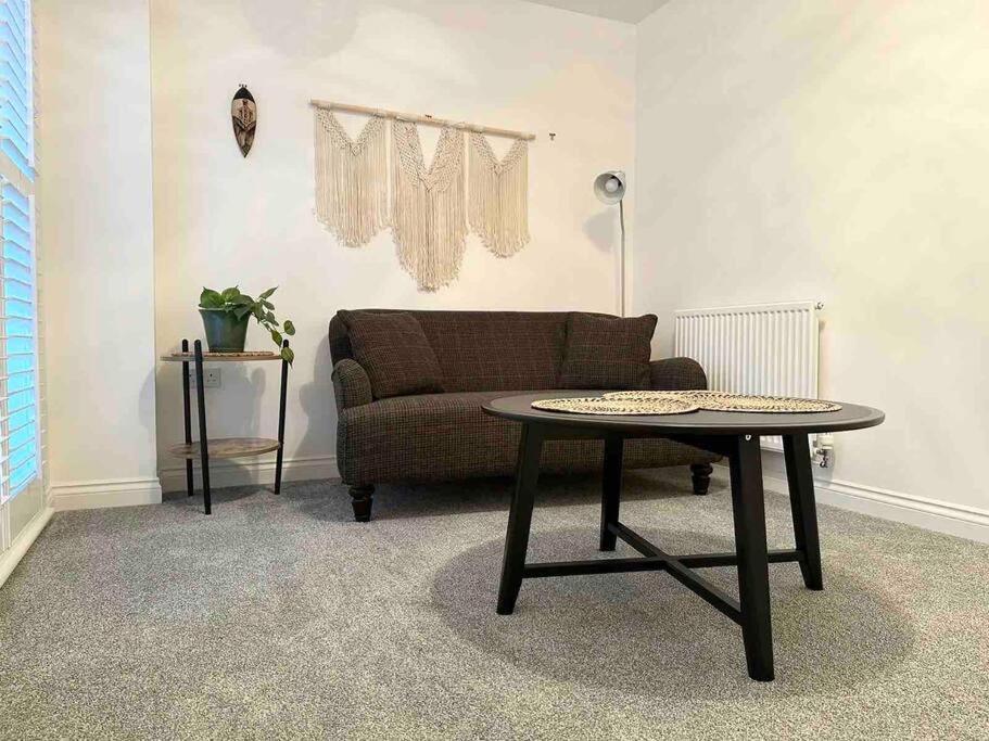 Serene Home Ideally Connected To Central London Bromley Exteriör bild