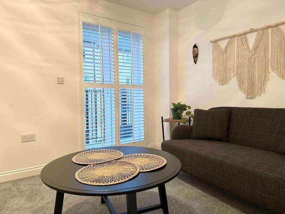 Serene Home Ideally Connected To Central London Bromley Exteriör bild